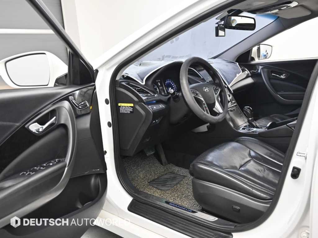 Hyundai Grandeur — photo 11