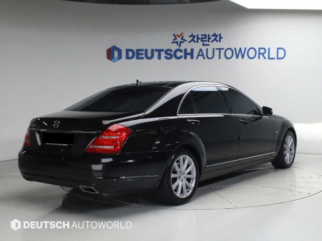 Mercedes-Benz S-Class — photo 02
