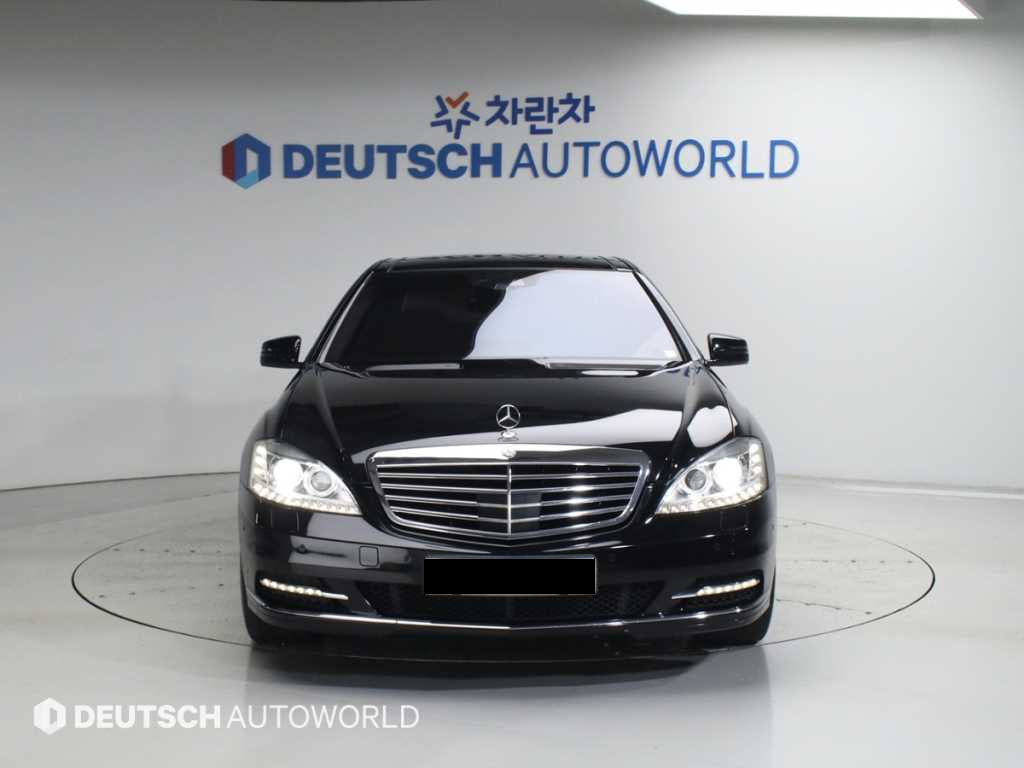 Mercedes-Benz S-Class — photo 03
