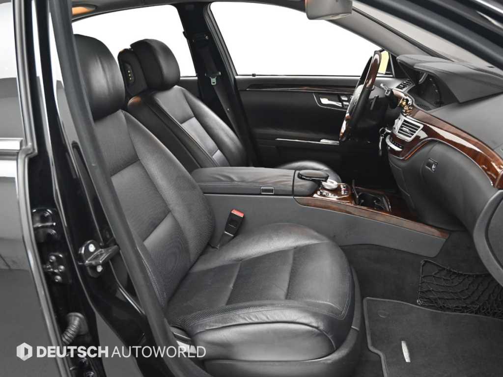 Mercedes-Benz S-Class — photo 10
