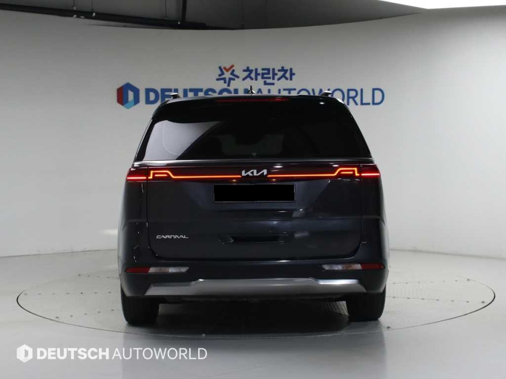 Kia Carnival — photo 04
