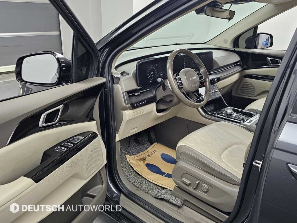 Kia Carnival — photo 11