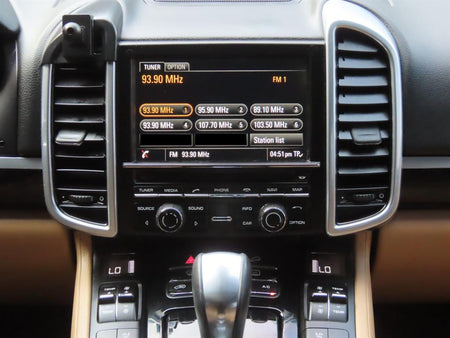 Porsche Cayenne — photo 10