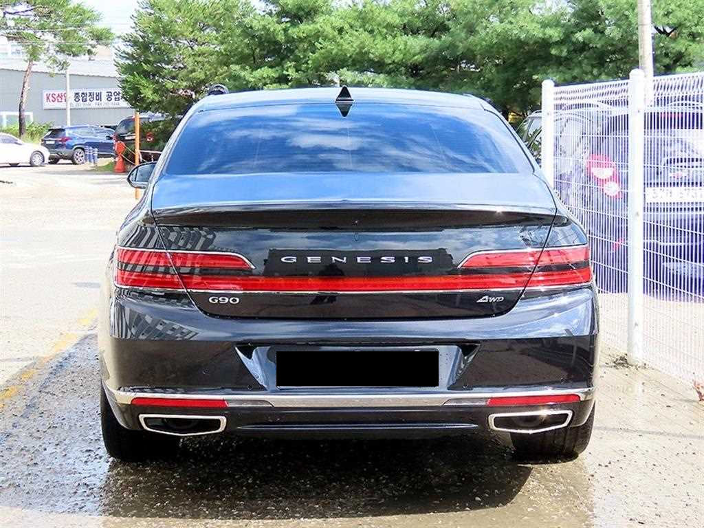 Genesis G90 — photo 04