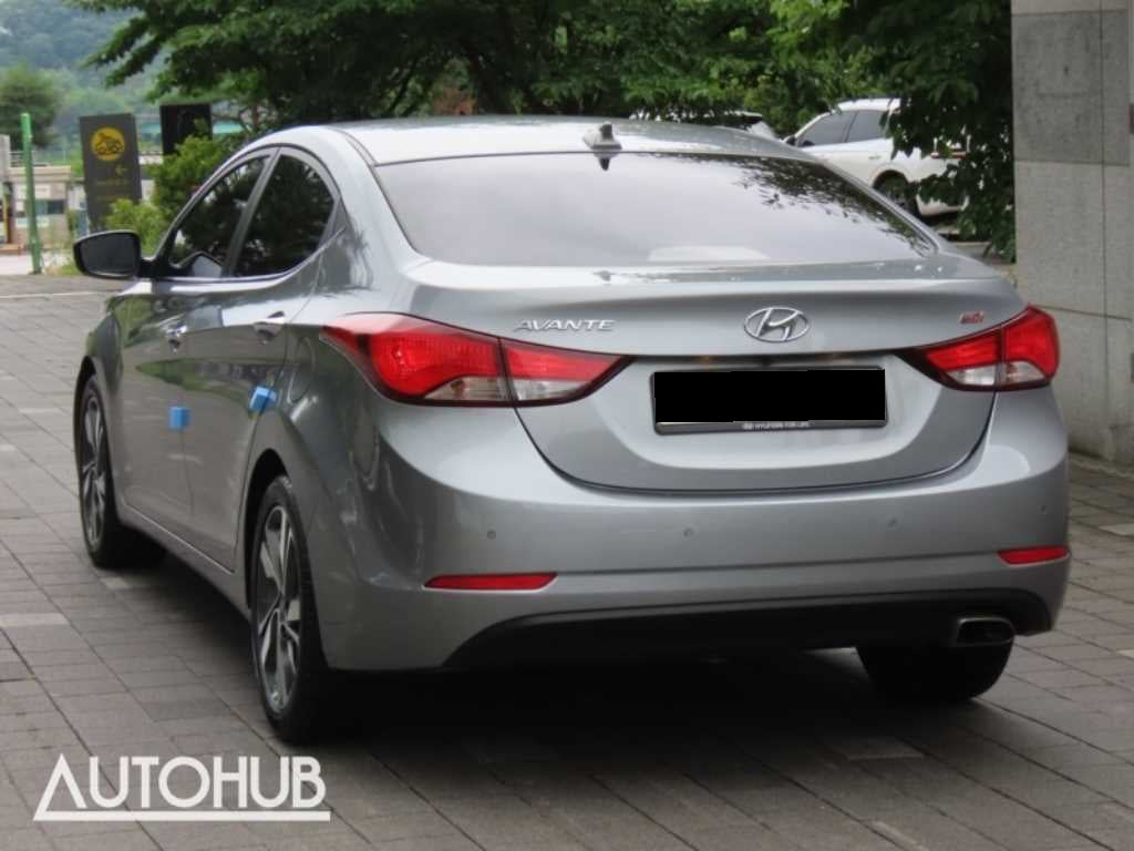 Hyundai Avante — photo 04