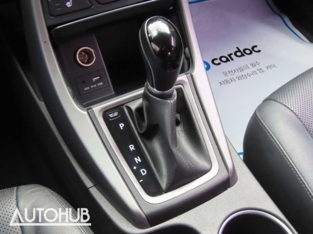Hyundai Avante — photo 07