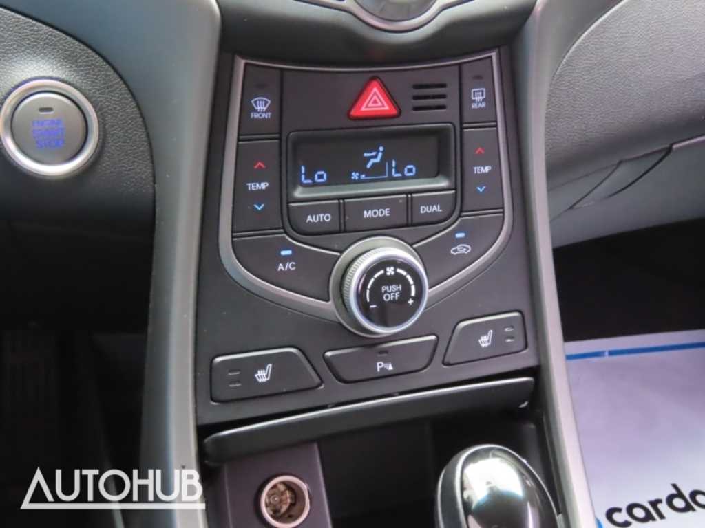 Hyundai Avante — photo 08