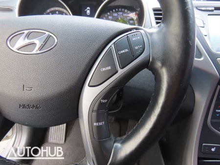 Hyundai Avante — photo 12