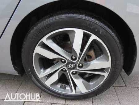 Hyundai Avante — photo 18