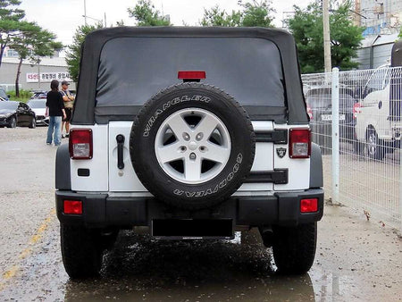Jeep Wrangler — photo 04