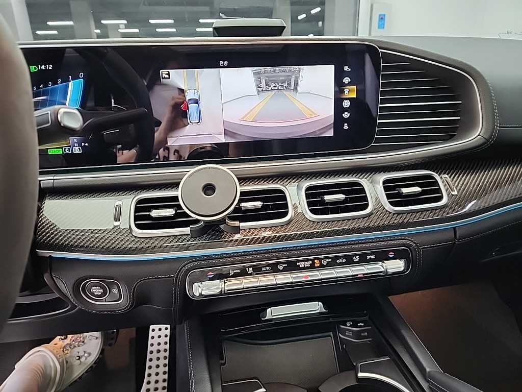 Mercedes-Benz GLE-Class — photo 10