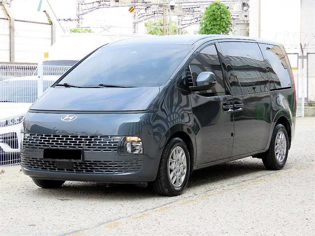 Hyundai Staria — photo 02