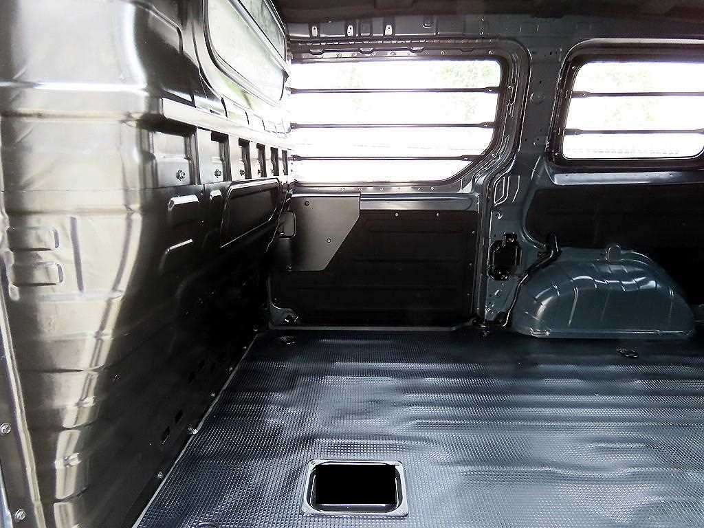 Hyundai Staria — photo 06