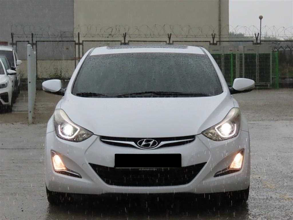 Hyundai Avante — photo 01