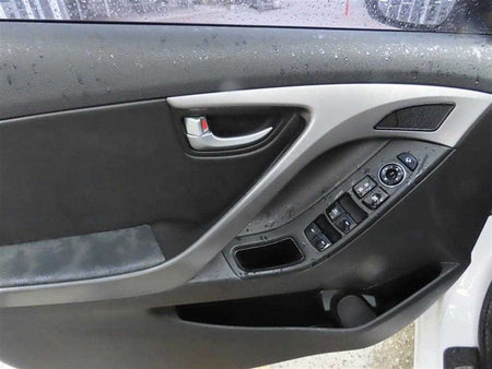 Hyundai Avante — photo 06