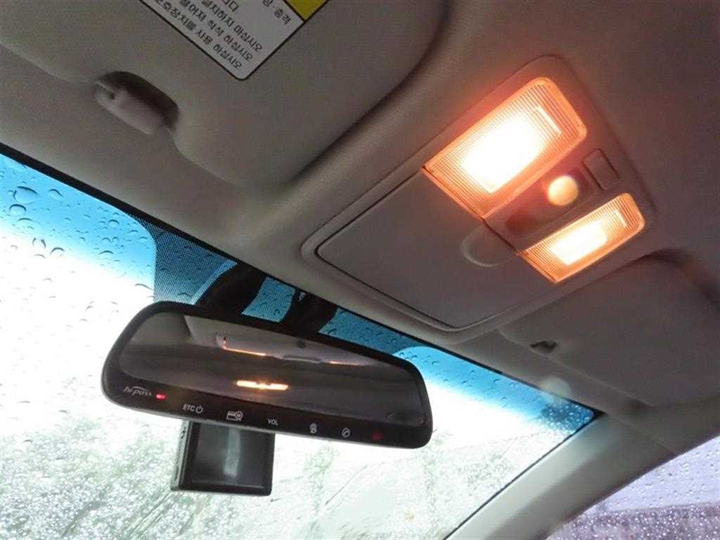 Hyundai Avante — photo 16
