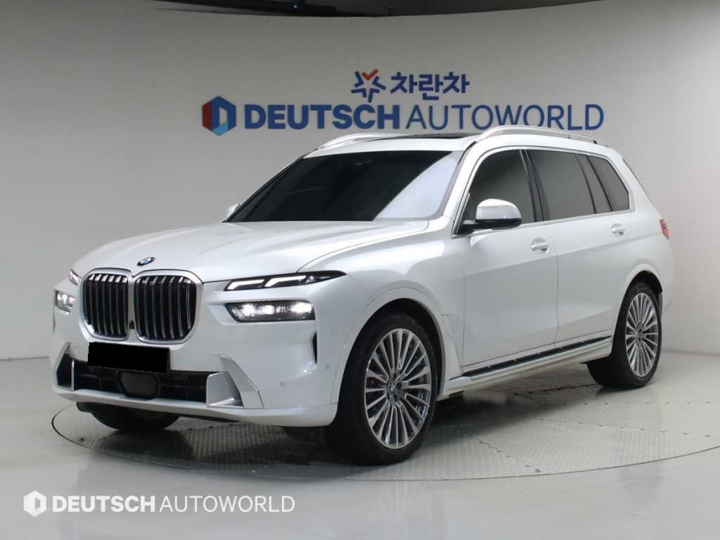 BMW X7 — photo 01