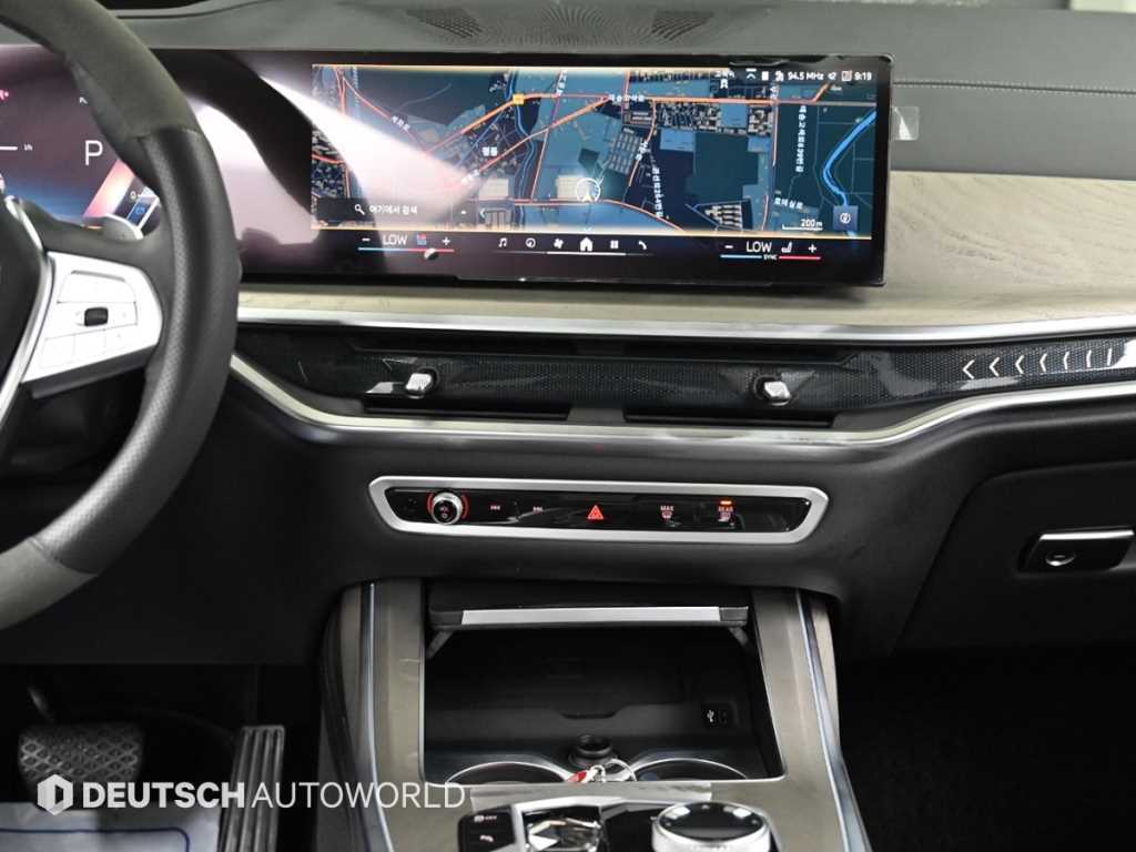 BMW X7 — photo 14