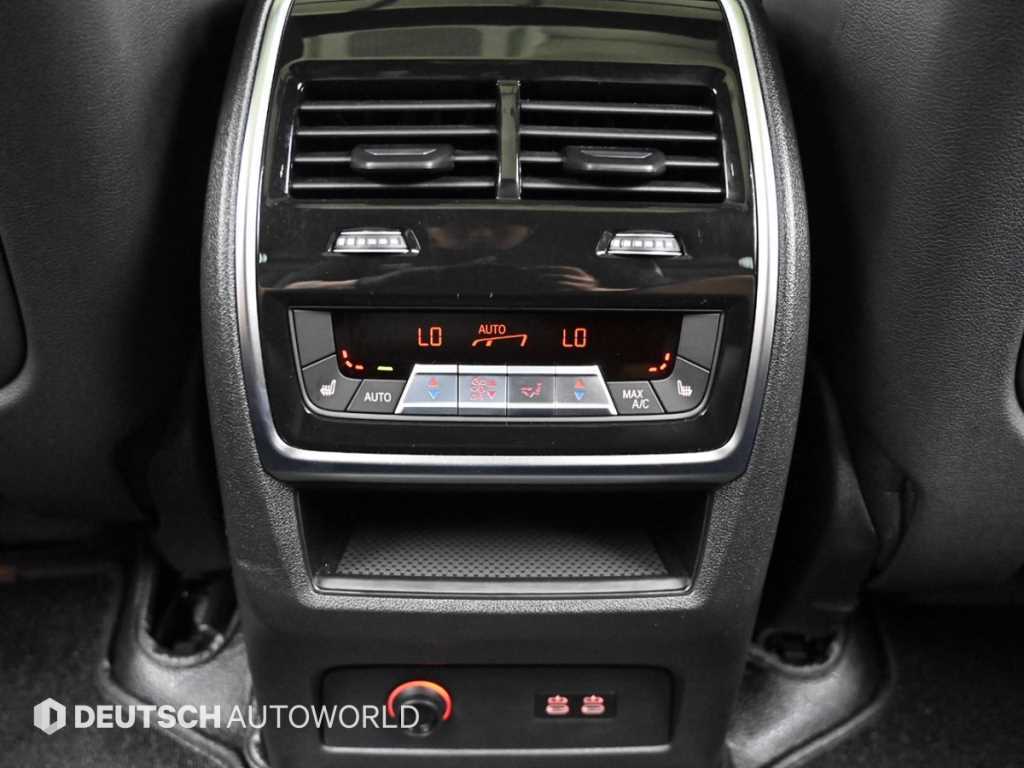 BMW X7 — photo 16