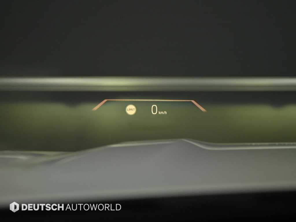 BMW X7 — photo 17