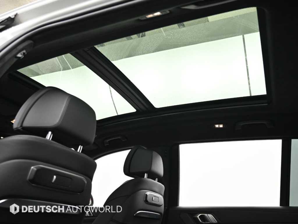 BMW X7 — photo 18