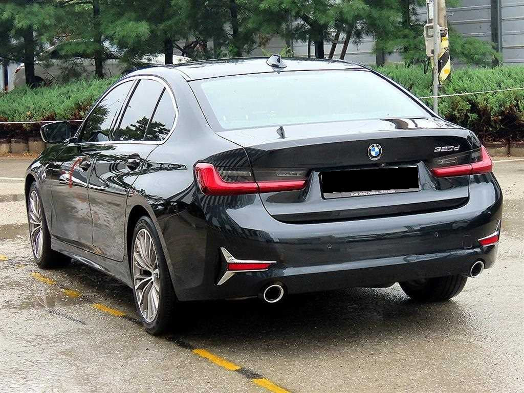 BMW 3-Series — photo 03