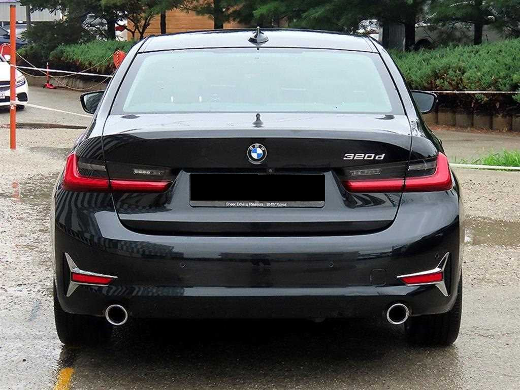 BMW 3-Series — photo 04