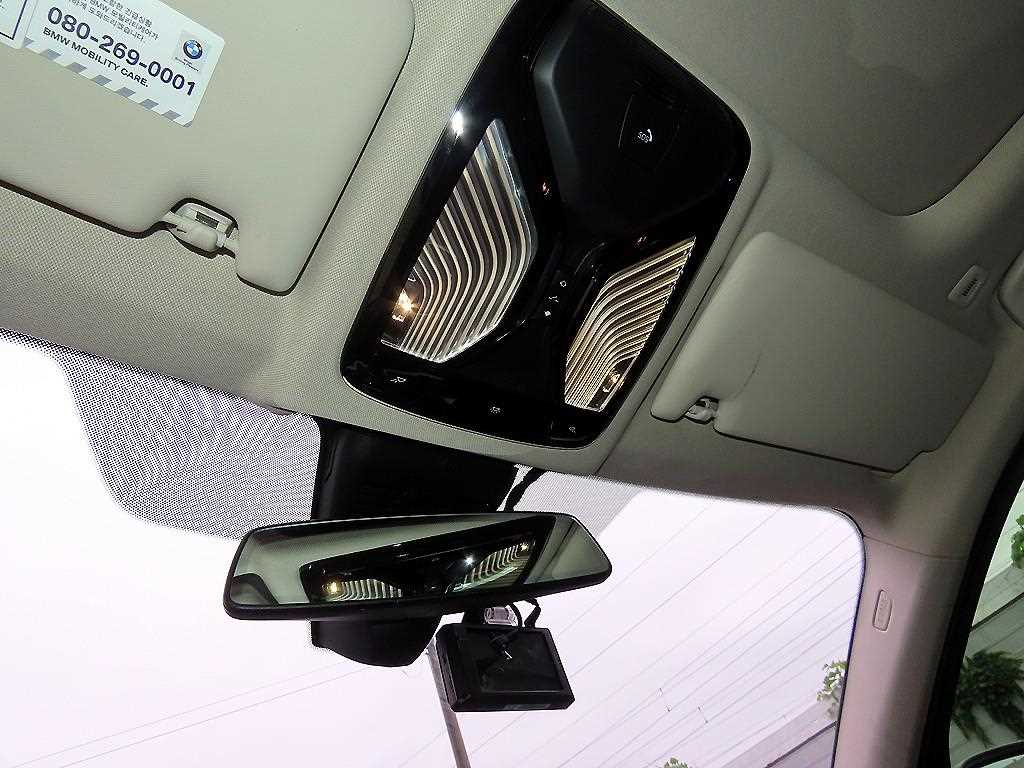 BMW 3-Series — photo 16