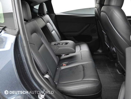 Tesla Model Y — photo 12