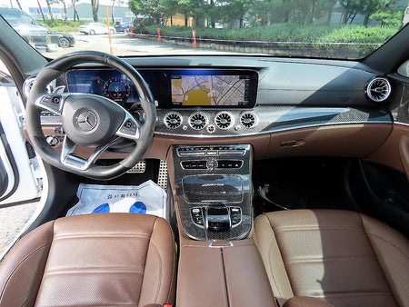 Mercedes-Benz E-Class — photo 07