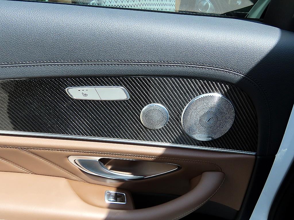 Mercedes-Benz E-Class — photo 15