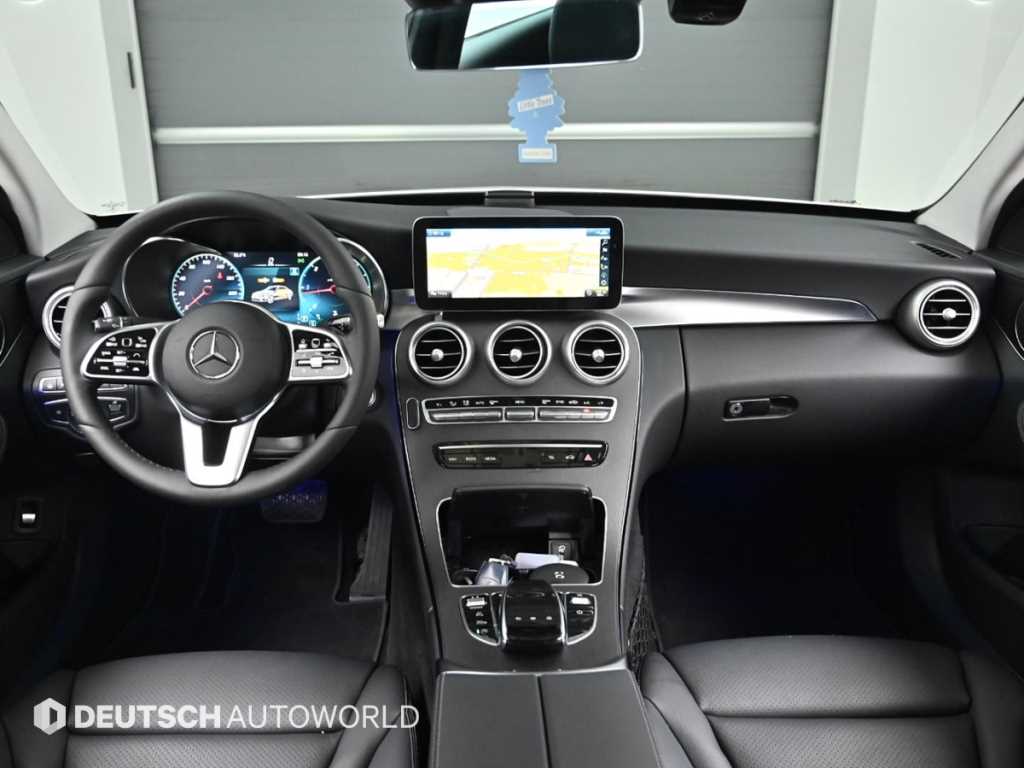 Mercedes-Benz C-Class — photo 07