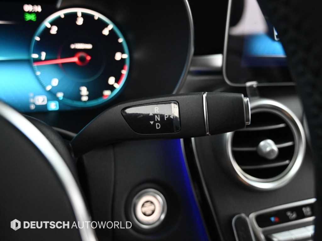 Mercedes-Benz C-Class — photo 09