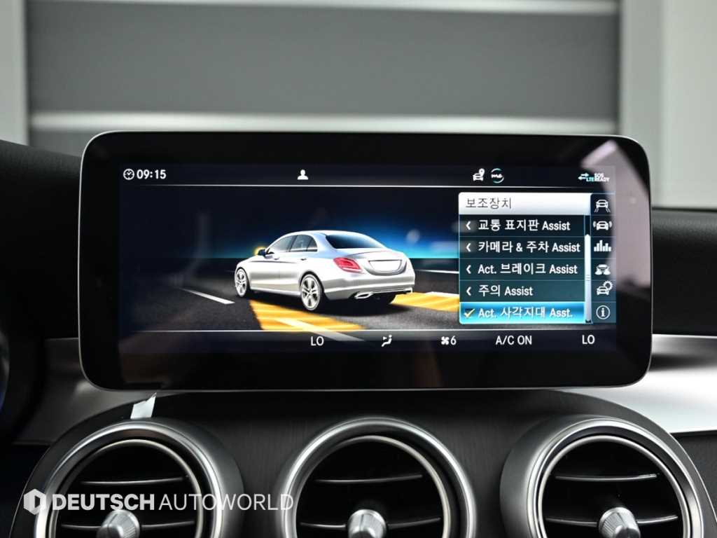 Mercedes-Benz C-Class — photo 16