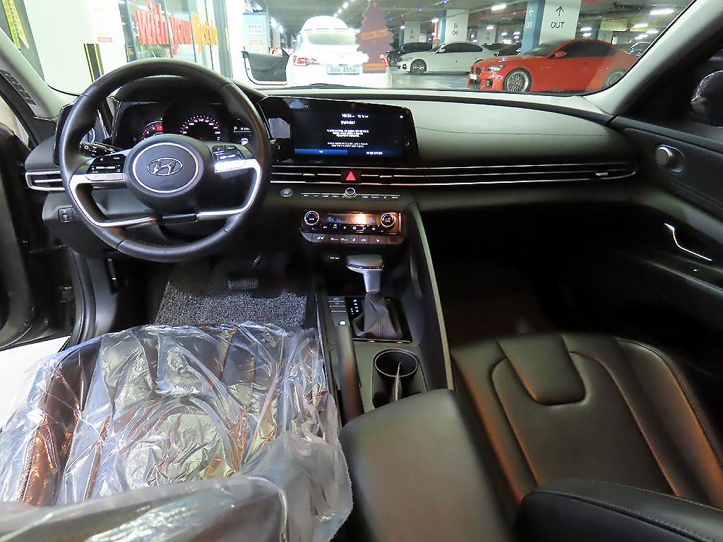 Hyundai Avante — photo 10