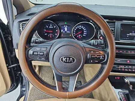 Kia Carnival — photo 09