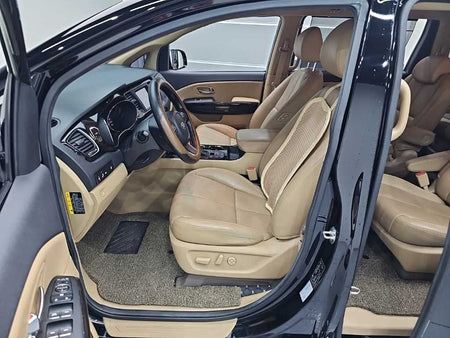 Kia Carnival — photo 11