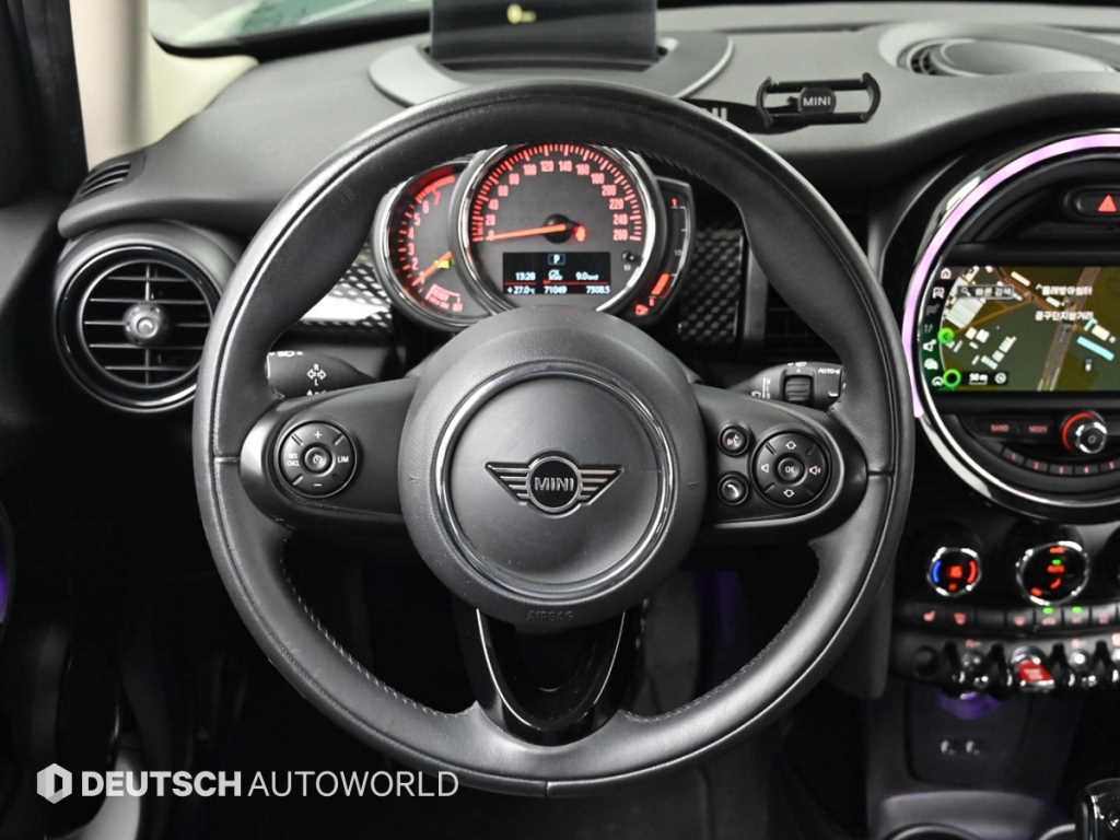 Mini Cooper — photo 13