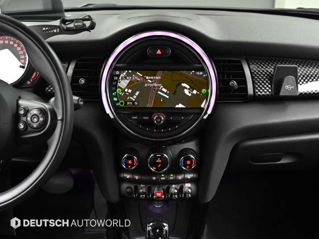 Mini Cooper — photo 14