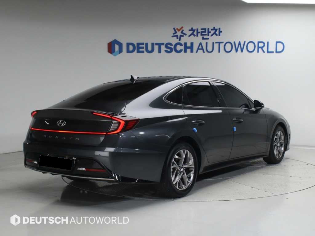 Hyundai Sonata — photo 02