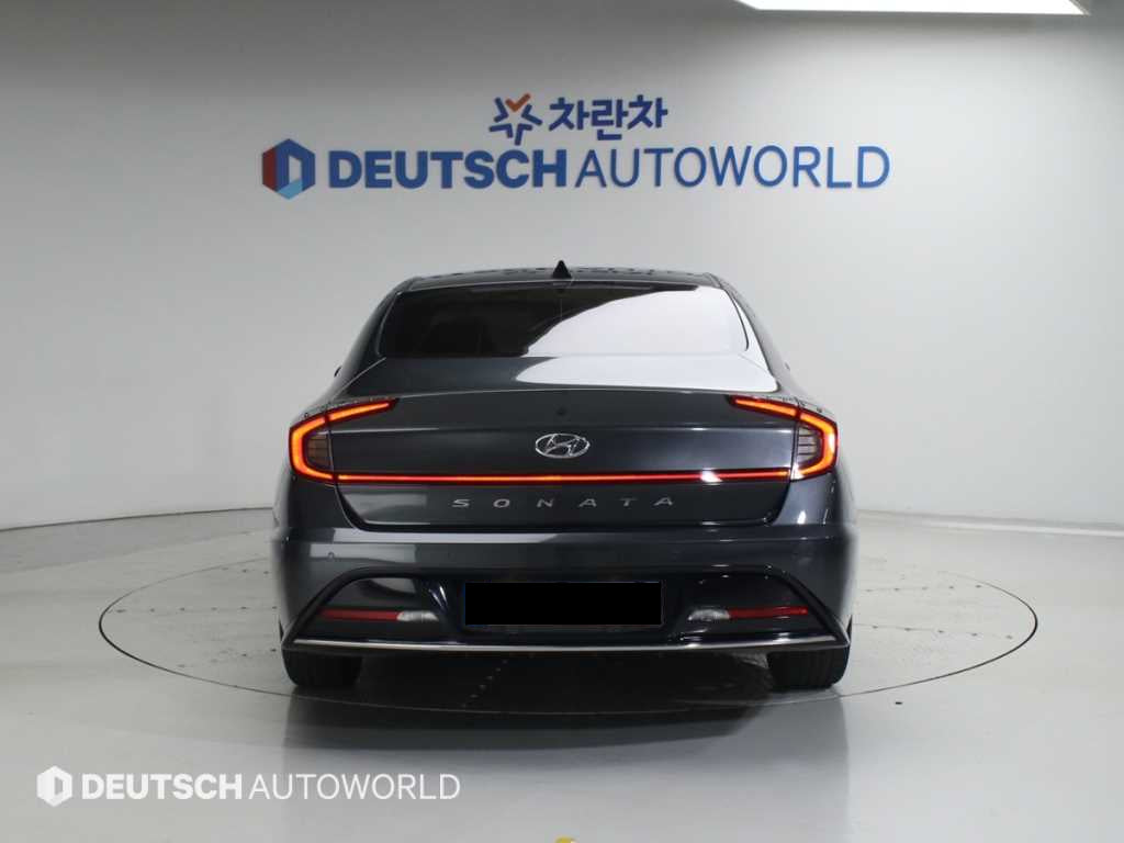 Hyundai Sonata — photo 04