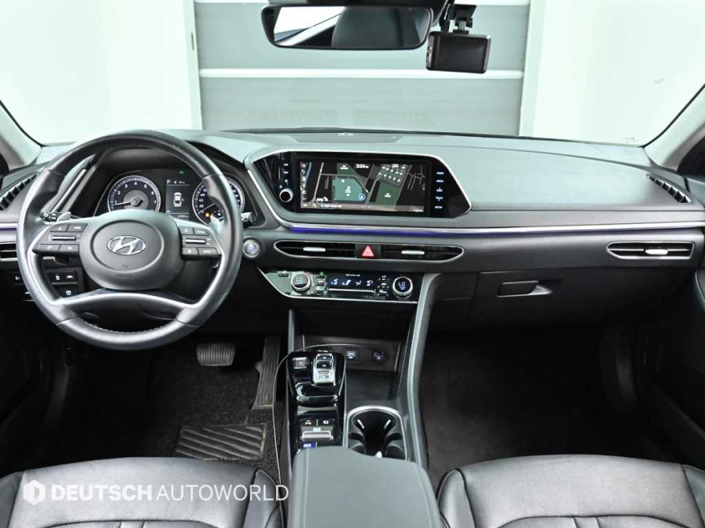 Hyundai Sonata — photo 07