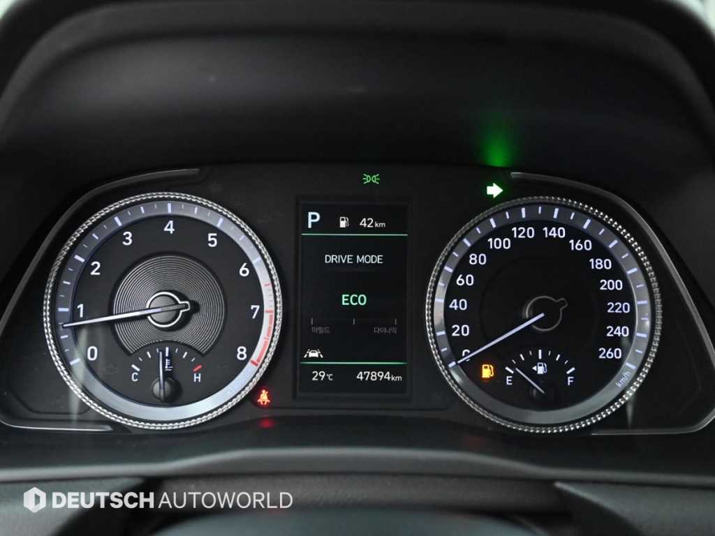 Hyundai Sonata — photo 08