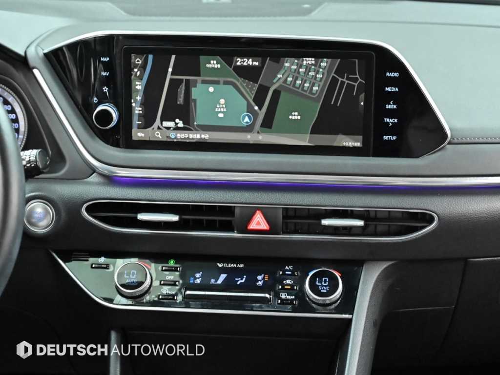 Hyundai Sonata — photo 14