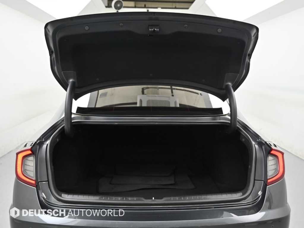 Hyundai Sonata — photo 19