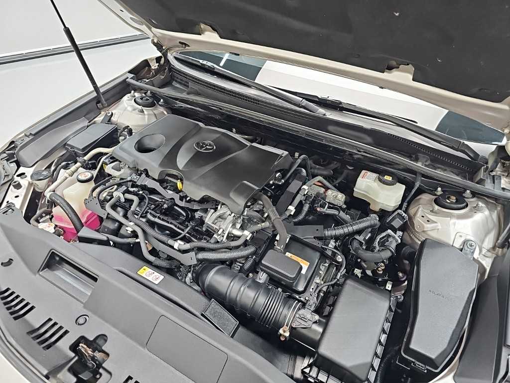 Toyota Camry — photo 05