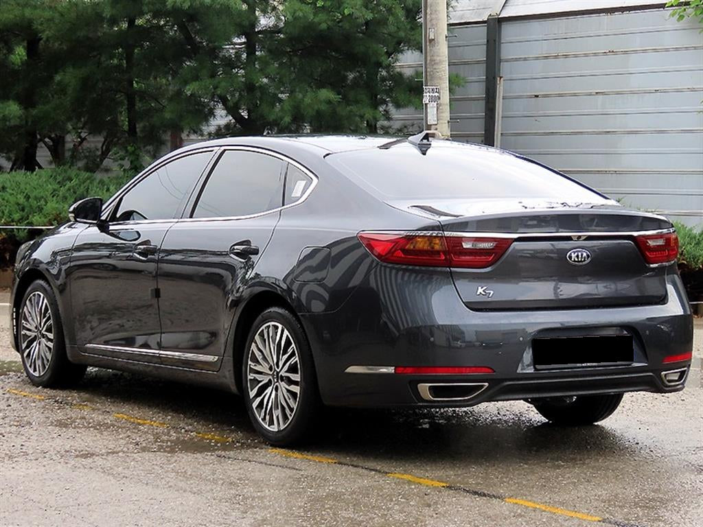 Kia K7 — photo 03