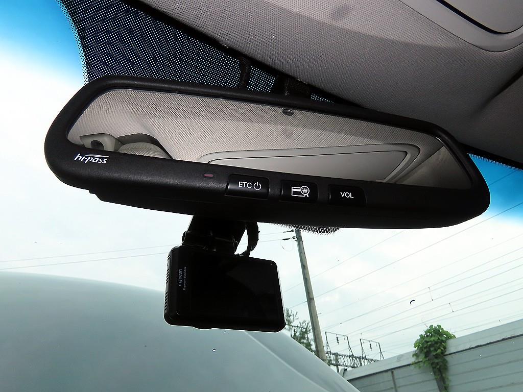 Kia K7 — photo 16