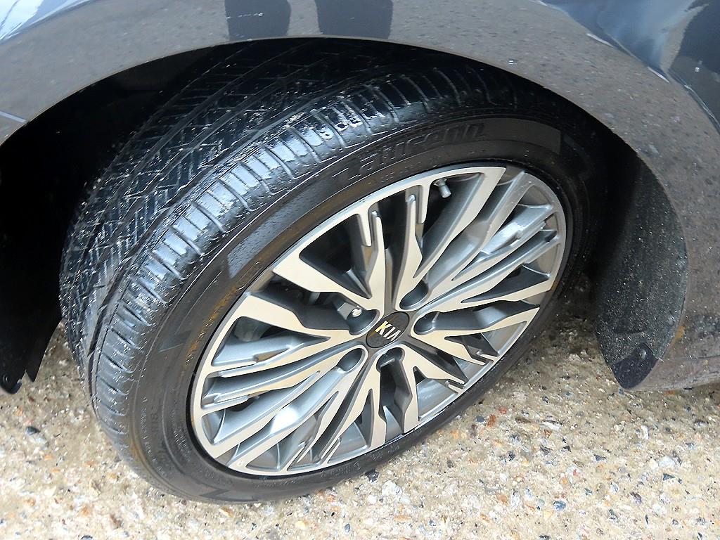 Kia K7 — photo 20