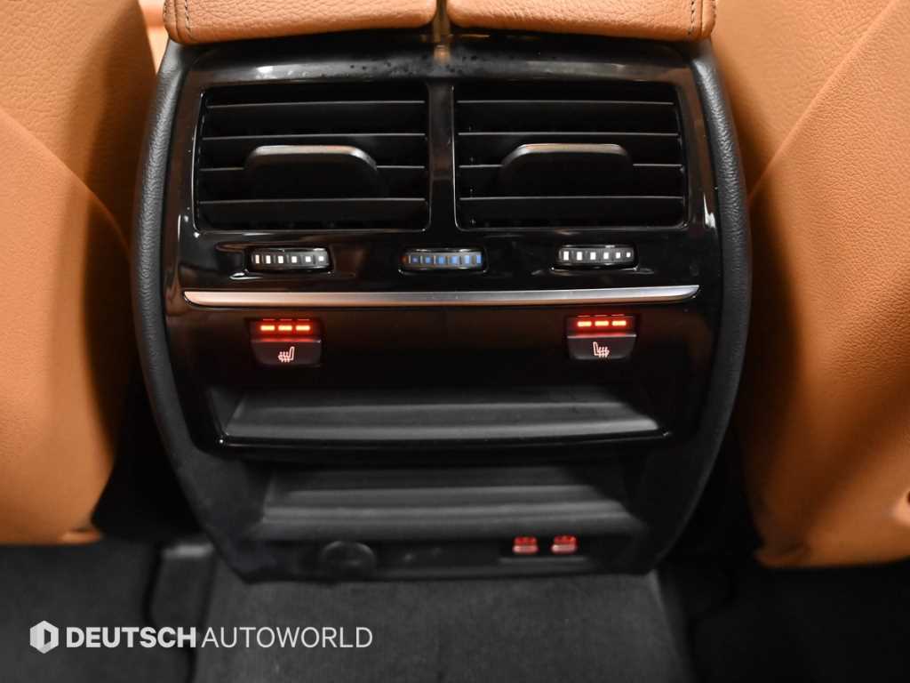 BMW 5-Series — photo 16